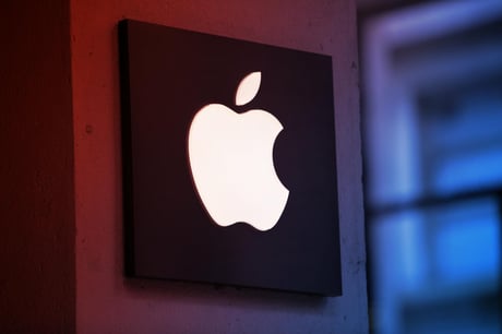Az Apple is ringbe száll a viselhető MI-trónért