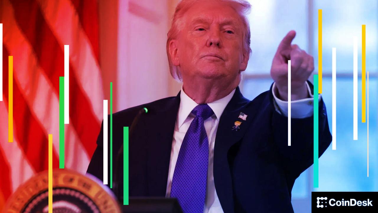 Az arany és a bitcoin szárnyal, zuhan a dollár