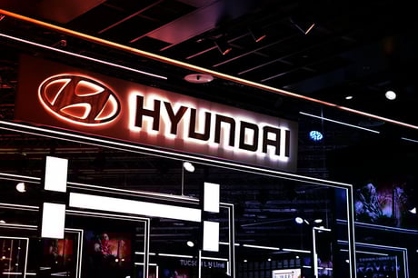 Az autózás új korszaka: holografikus kijelzők és robotkutyák a Hyundai-tól