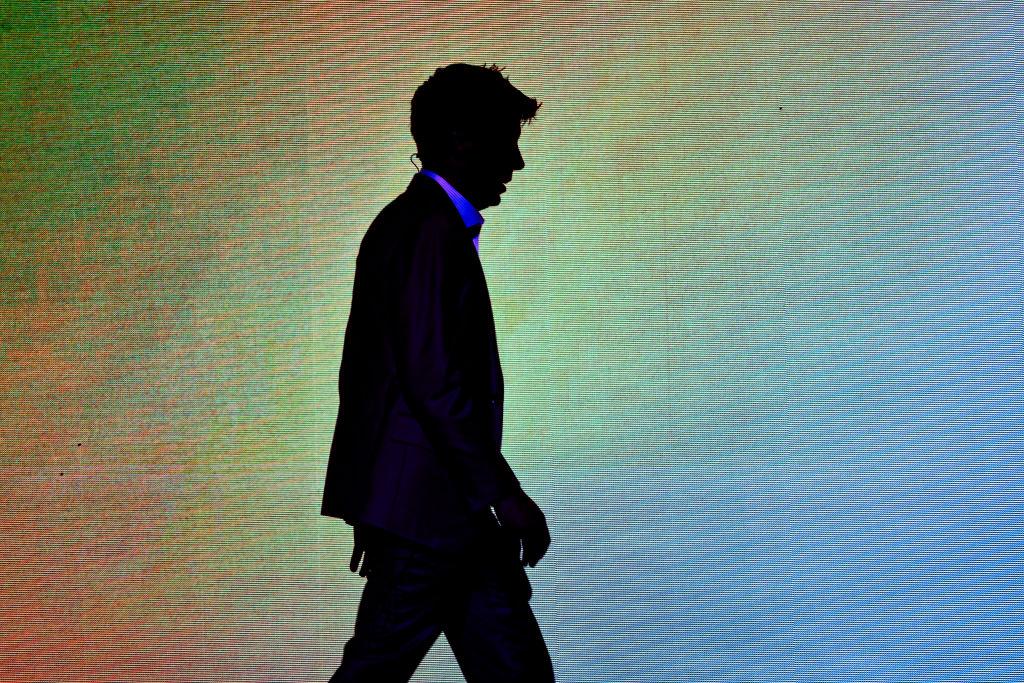 Az MI a hangra épít – jön a háború a kijelzők ellen?