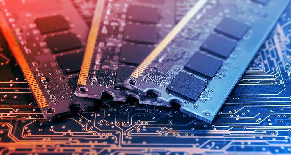 Az MI memóriaéhsége miatt 2026-ban megugrik a PC-k ára