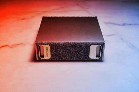 Az Nvidia zsebre vágható MI-gépe új ligába lépett