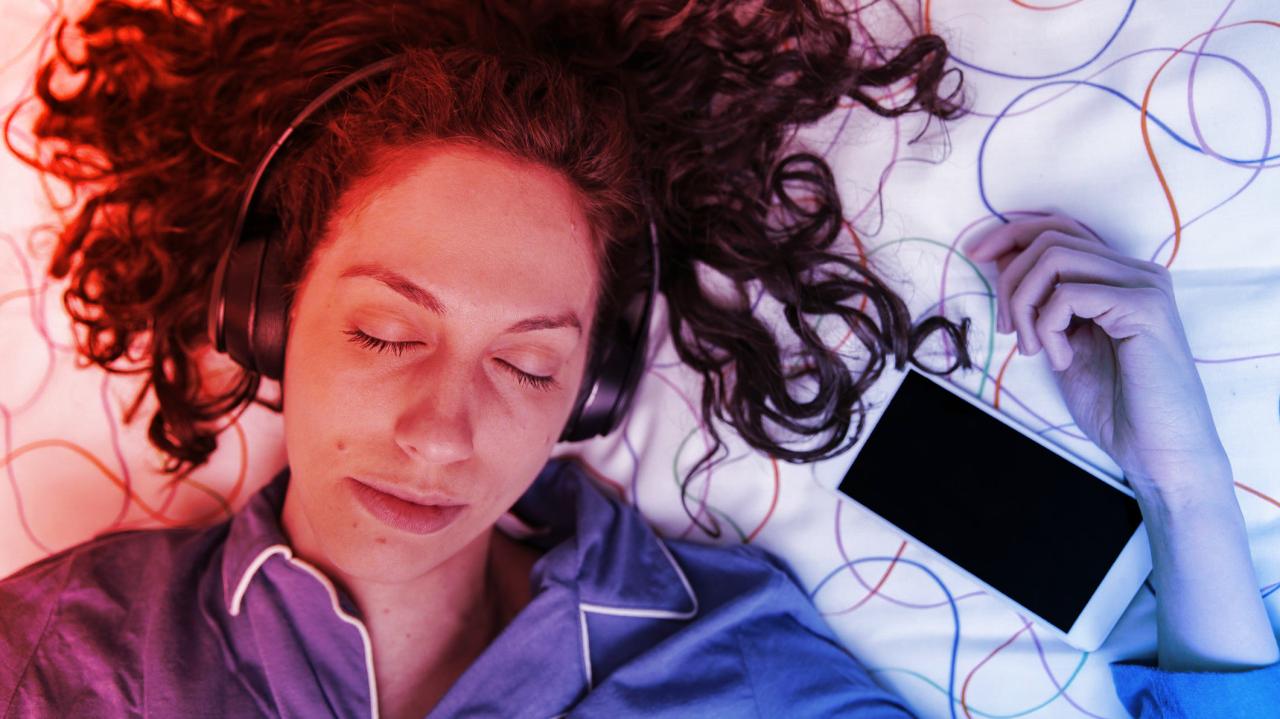 Az okostelefonod éjjel titokban kifecsegi az adataidat