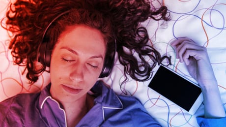 Az okostelefonod éjjel titokban kifecsegi az adataidat