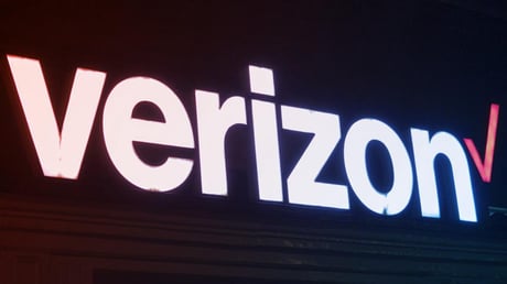 Az új csavar: a Verizon-mobilok egy évig nem függetleníthetők