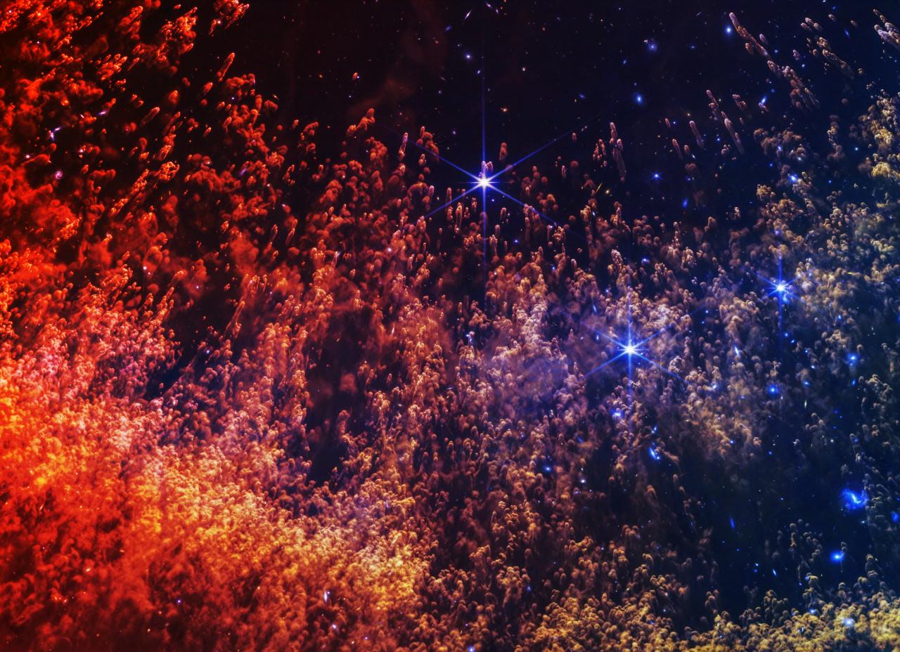 Az univerzum szeme kinyílik: lélegzetelállító JWST-képek a Helix-ködről