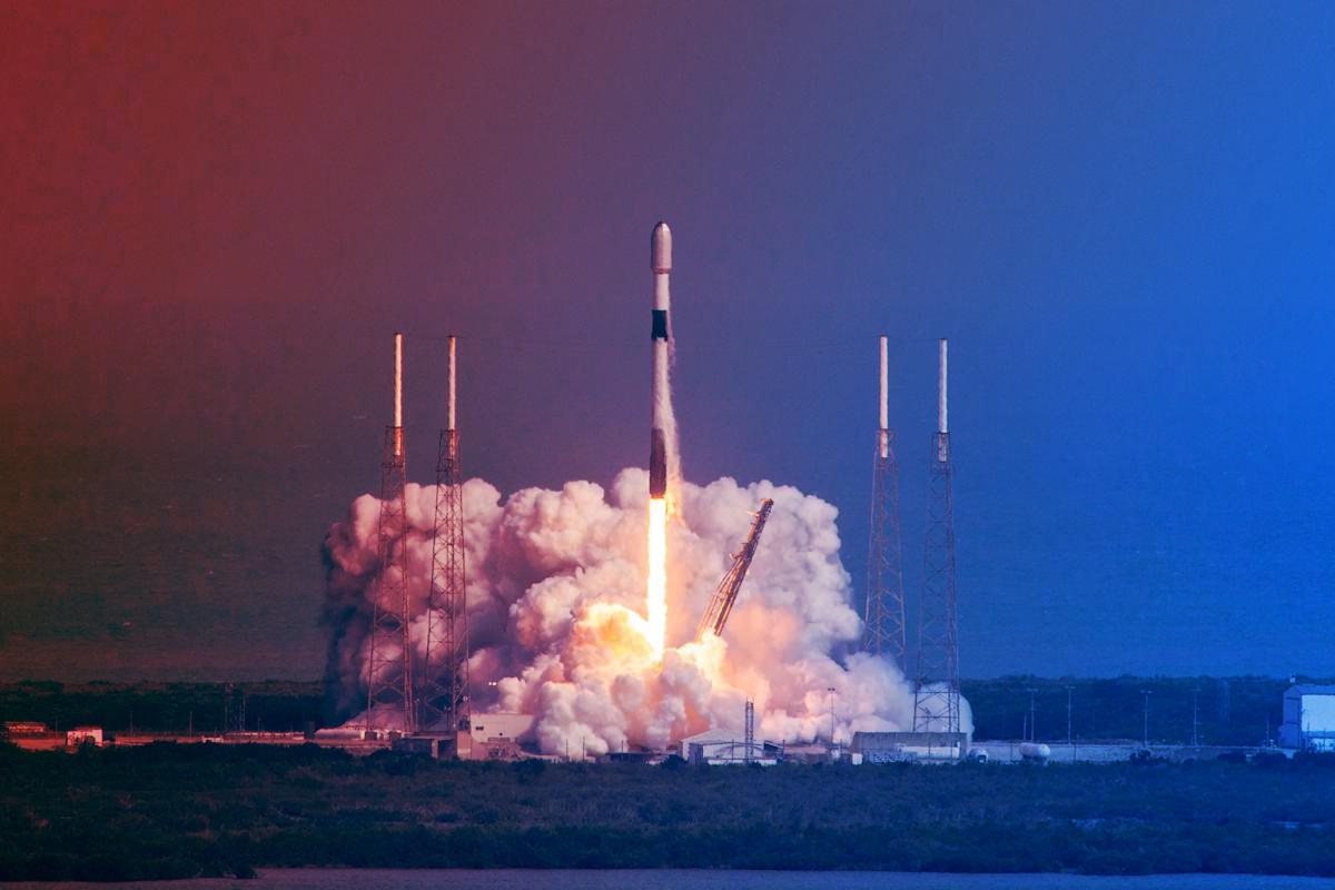 Az űr tovább telik: újabb Starlink-műholdak lepik el az eget