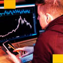 Az XRP árfolyama csapdába esett – meddig húzódik a patthelyzet?