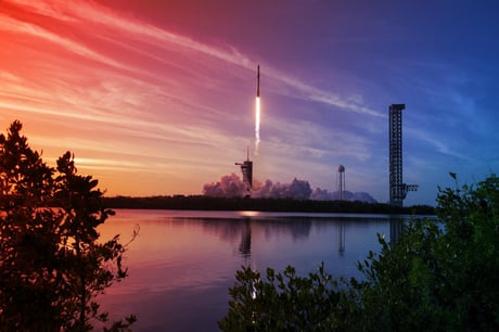 A SpaceX tőzsdei csavarja felforgatja az űripart, nőhet Musk hatalma