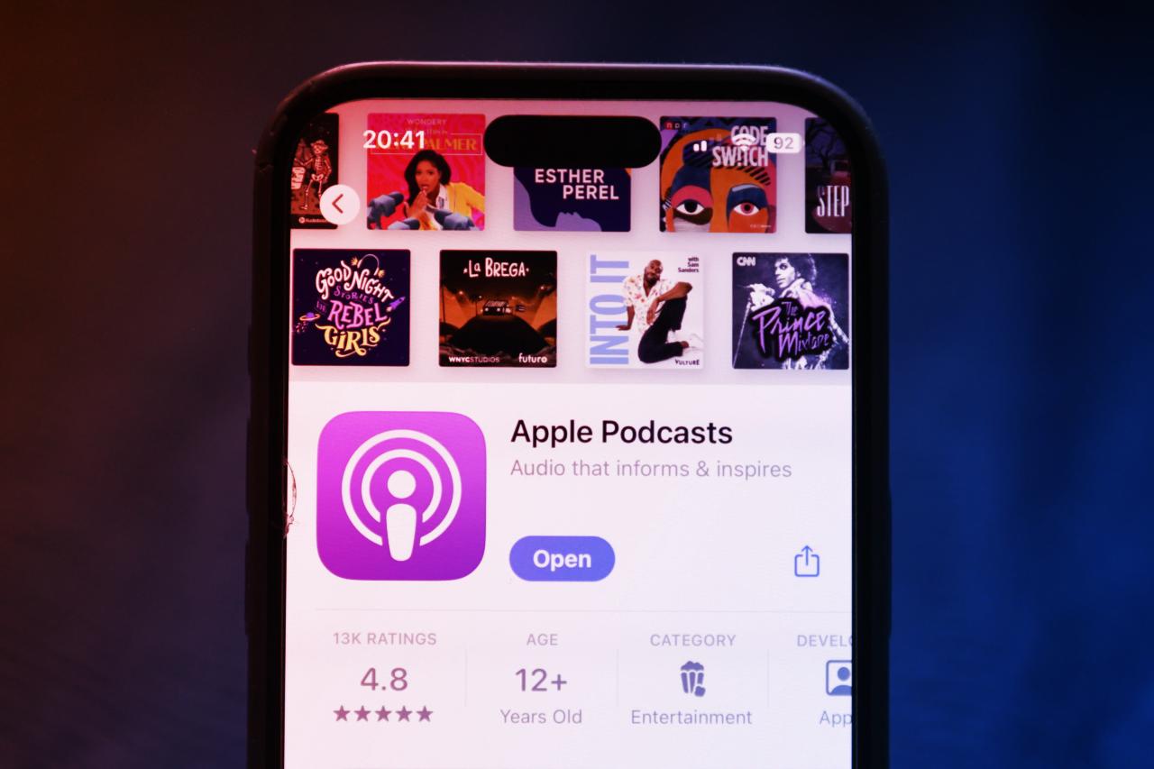 Az Apple betör a videós podcastek piacára – reszkessetek, YouTube, Spotify, Netflix!