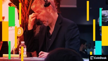 Az aranyfiú meginog – Tovább száguld-e Saylor a bitcoinvonaton?