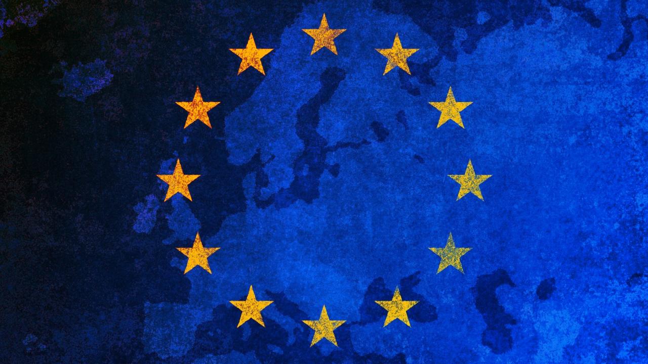 Az EU száműzi az MI-t a hivatalos eszközökről – bajban a techóriások?