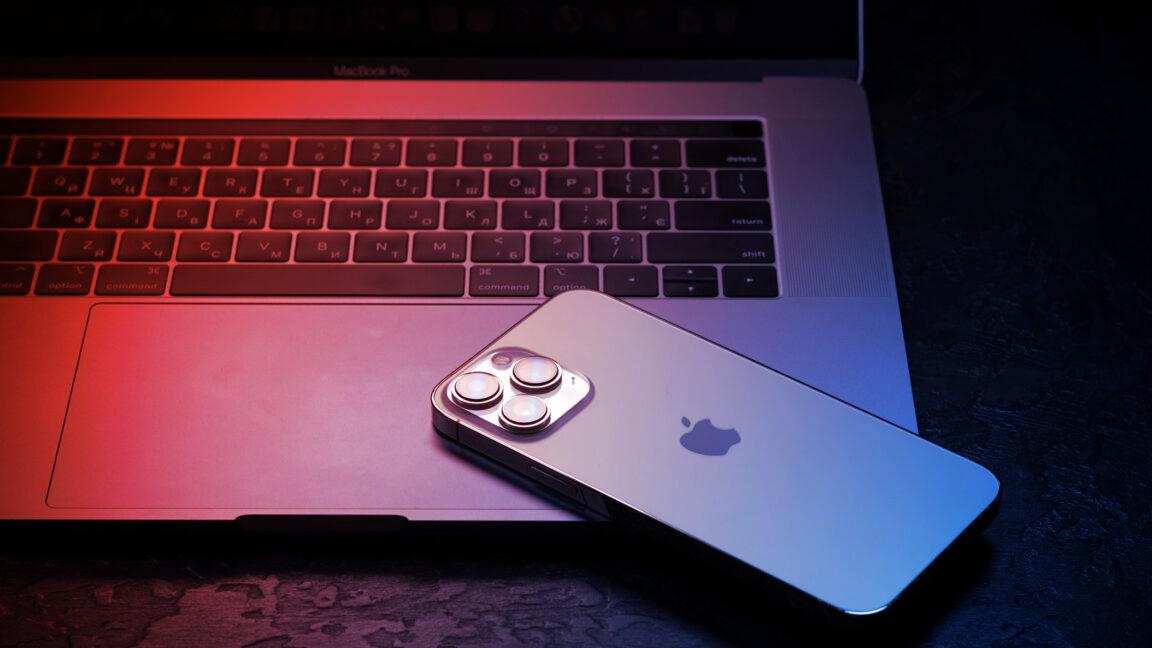 Az FBI is beletört a bicskája: kifogott rajtuk az Apple Lockdown mód