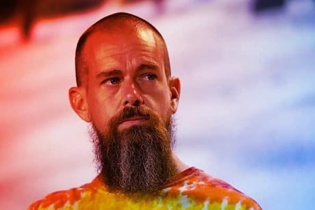 Az MI elhozza a nagy leépítést: Jack Dorsey szerint vége a munkáknak