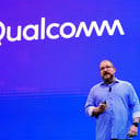 Az MI-őrület felfalja a memóriát, szabadesésben a Qualcomm