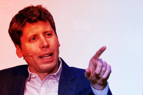 Az OpenAI-nál forr a levegő: káosz, vádak, adatbotrány