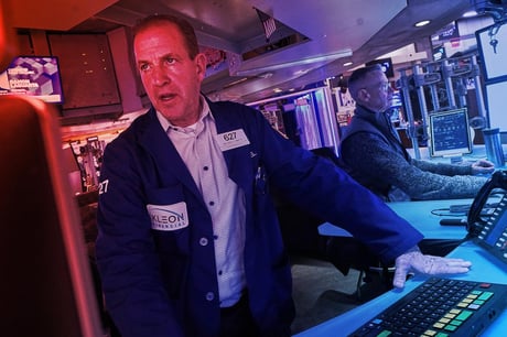 Az S&P 500 újra esik: a techpapírok rántják le a piacot