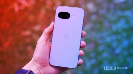 Az új Pixel 10a unalmasnak látszik – épp ettől zseniális