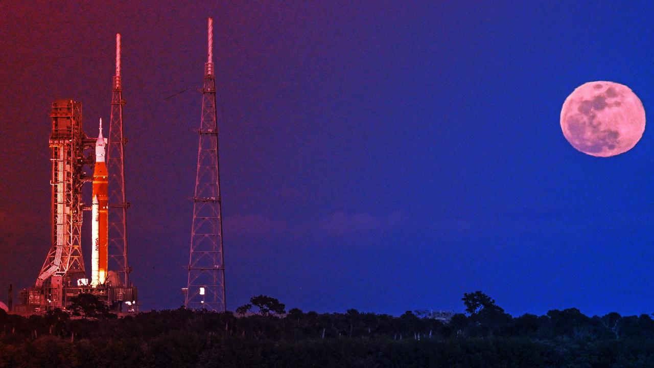 Ötven év után újra a Hold felé: indulás küszöbén