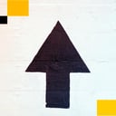 A kriptók szárnyalnak, lekörözik az aranyat, miközben hullámzanak a tőzsdék