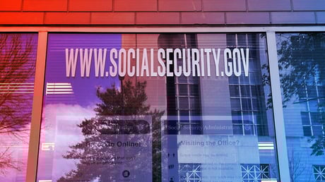 A nagy állami adatcirkusz: félmilliárd amerikai adat egy pendrive-on?