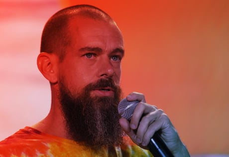 A nagy MI-leépítési hullám: Túléljük a gépeket?