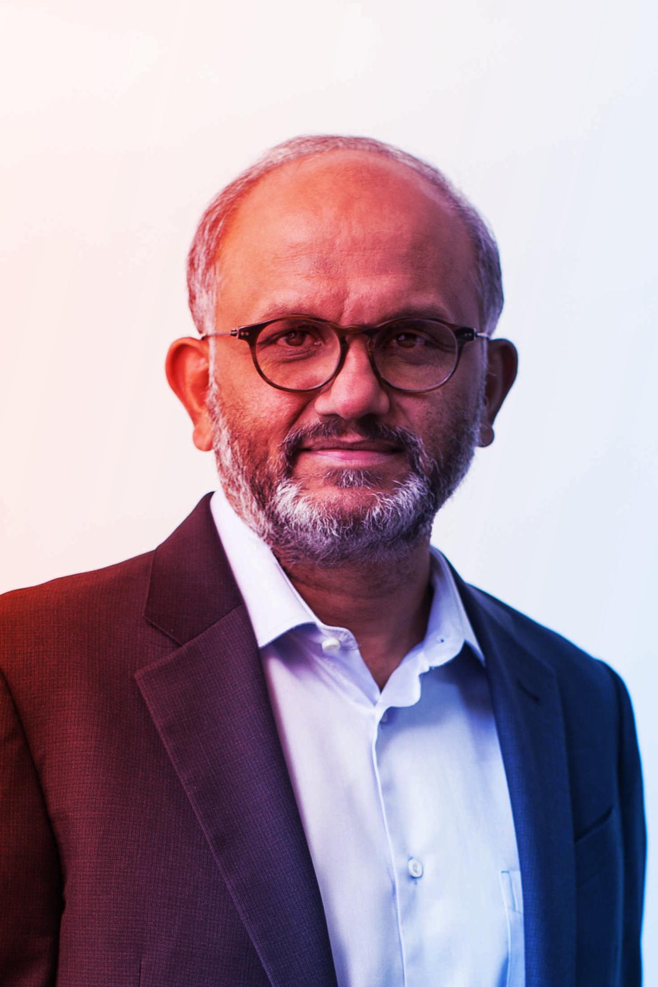 A PDF királya távozik: lemond az Adobe vezére 18 év után