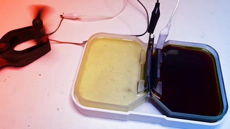 A pumpamentes átfolyós akkumulátor: tényleg ez a jövő?