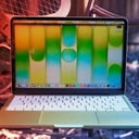 A valaha legkönnyebben javítható Apple-laptop: megérkezett a MacBook Neo