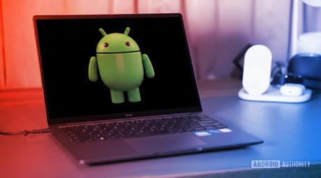 Az Aluminium OS berobban: a Google kettős laptopstratégiára vált