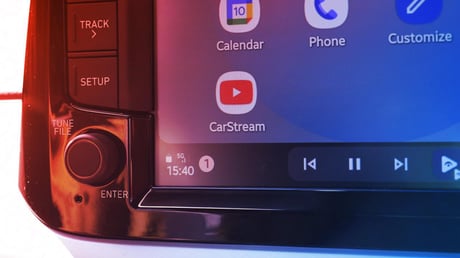 Az Android Auto már tud YouTube-ot – de ez még nem mozi