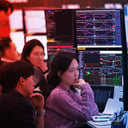 Az ázsiai tőzsdék vad hullámvasútja: rekordok és zuhanások Dél-Koreában