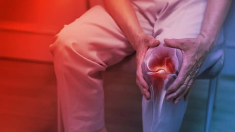 Az egyszerű terápiák hatékonyabbak a gyógyszereknél térdfájdalom ellen