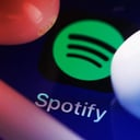 Az élő és elhunyt zenészeket védi a Spotify újítása