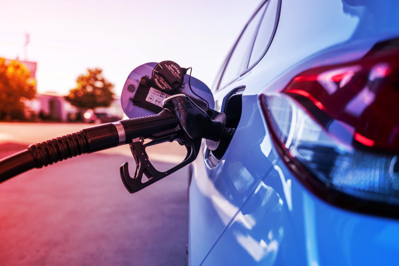 Az iráni háború szorít: lépcsőzés, rövid ujjú ingek, árstop mindenütt