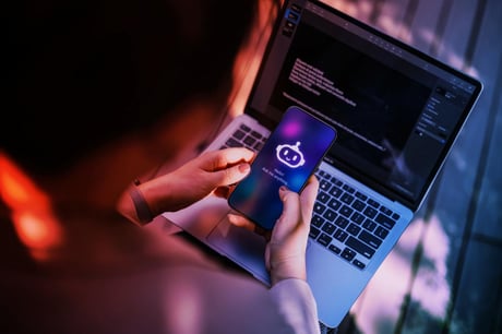 Az MI és a botok átveszik az internet feletti uralmat