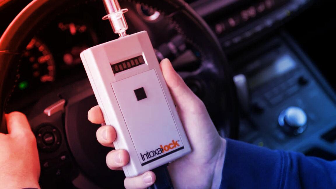 Az ország megbénult: hackertámadás miatt autók ezrei álltak le