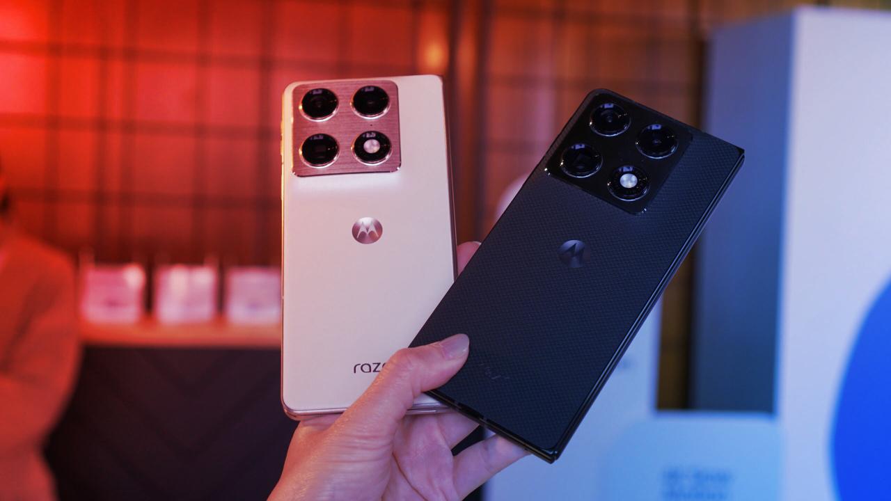 Az összecsukható mobilok új királya: megérkezett a Motorola Razr Fold