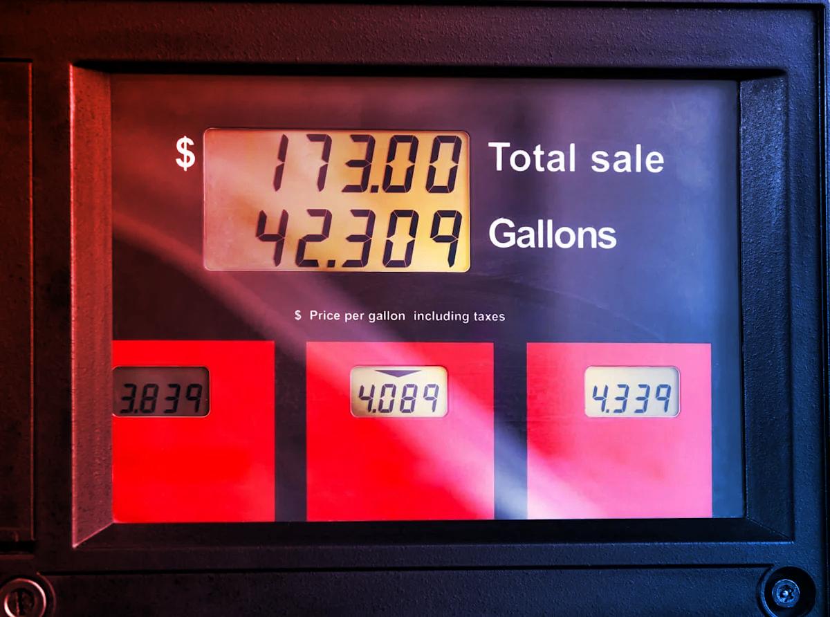 Az üzemanyagár-horror visszatér: jön az újabb történelmi csúcs?