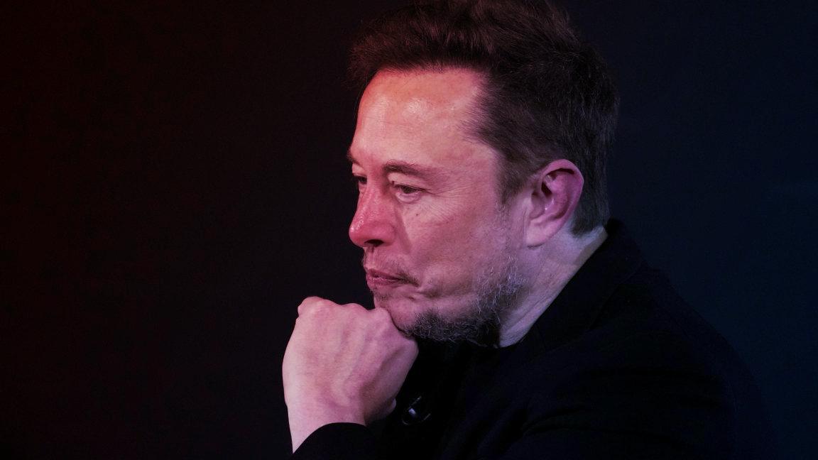 Az xAI-nál káosz tombol: Elon Musk a Holdra hajt