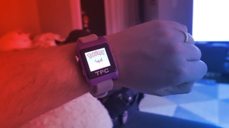 A csuklódon születik újjá a Game Boy Color