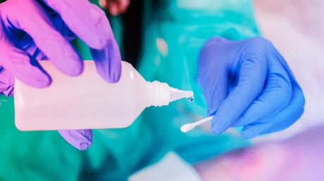 A fertőtlenítők árnyoldala: elszaporodó szuperbaktériumok a kórházakban