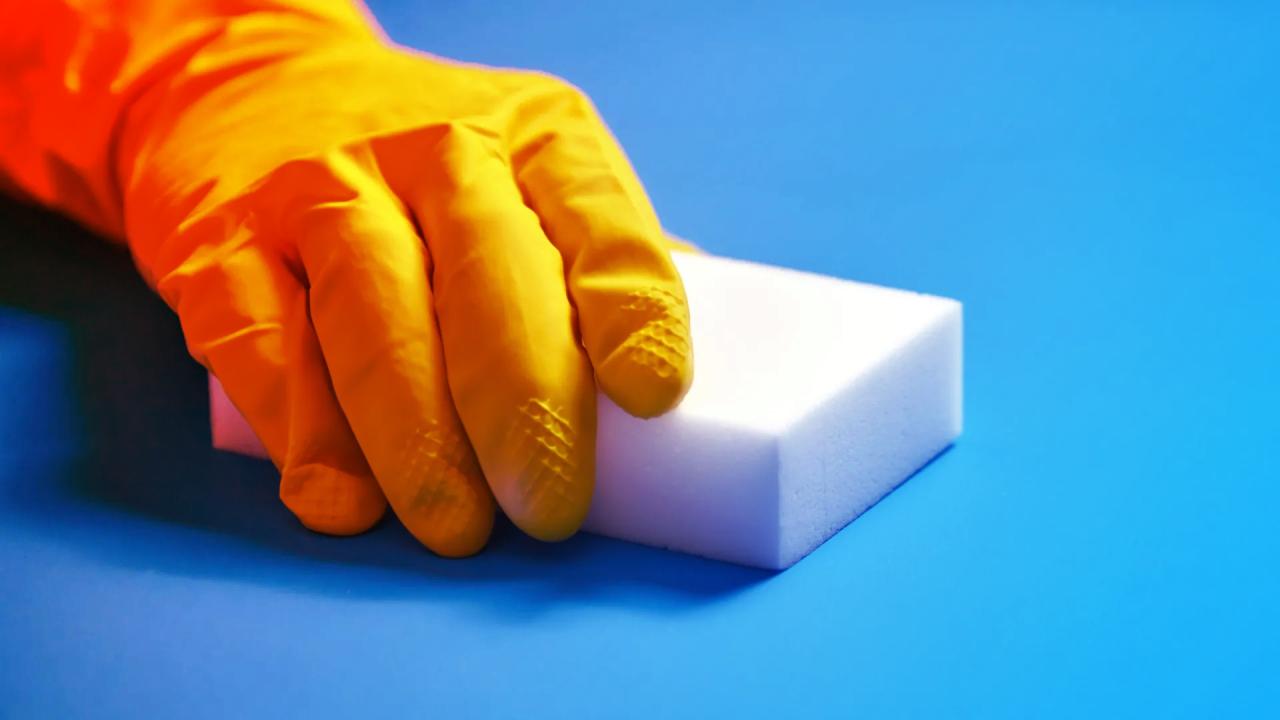 A mosogatószivacs észrevétlenül milliárdnyi mikroműanyagot enged a vízbe