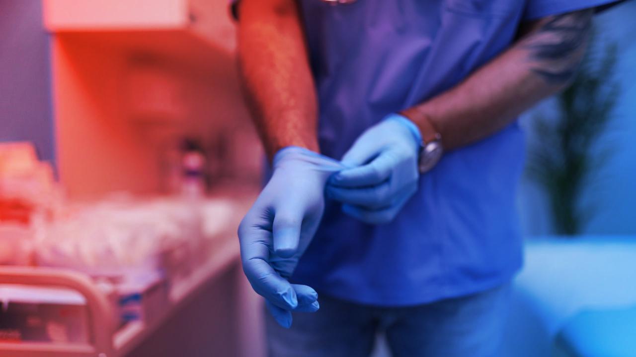 A végbélvizsgálat, amely megszüntette a szívritmuszavart – orvosi rejtély