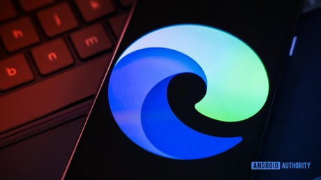 A YouTube végre újra szólhat a háttérben az Edge Canaryvel – ingyen