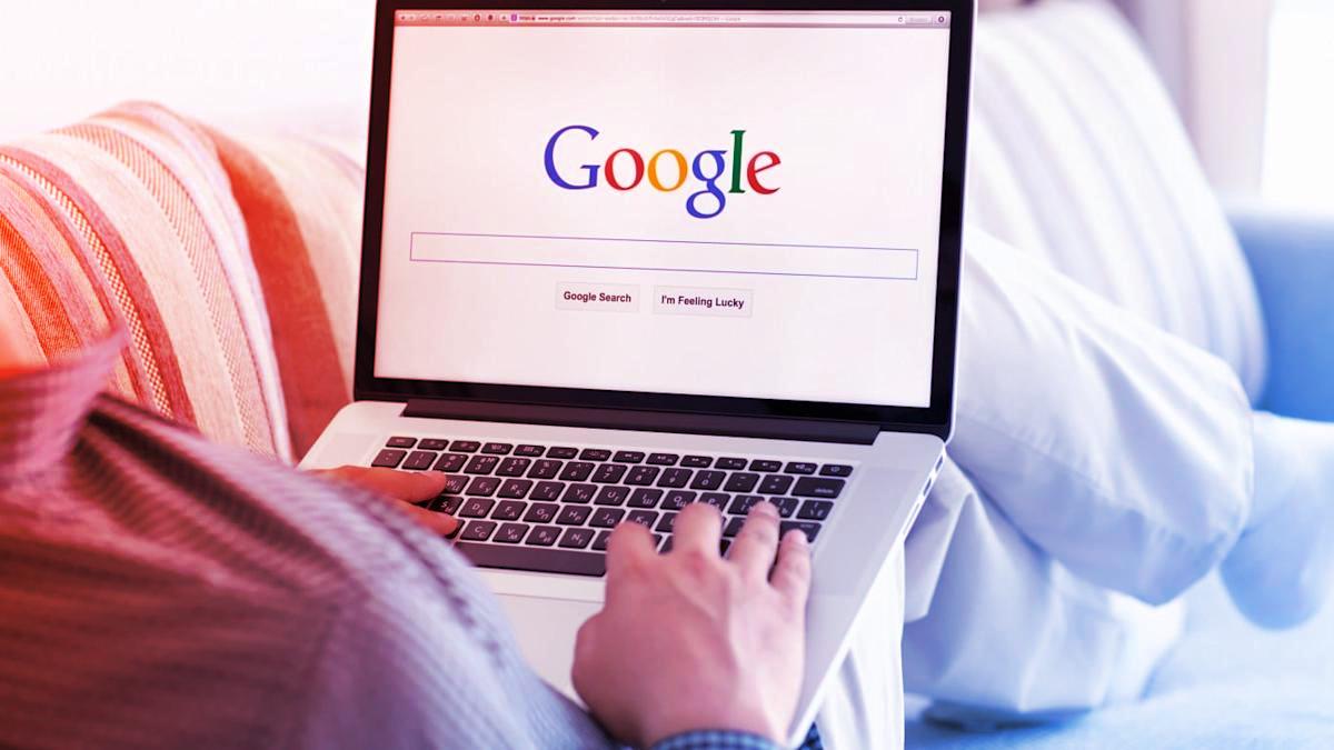 Az Alphabet zabálja a pénzt: a Google naponta 220 milliárd forintot kaszál