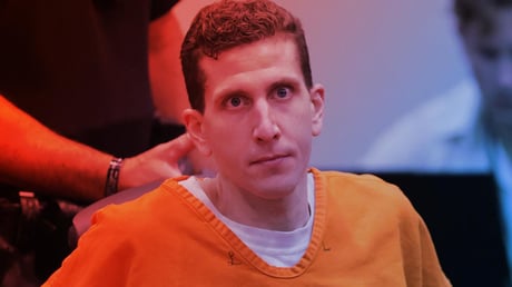 Az angyalarcú fiú: anya vak hite a vérfürdő után