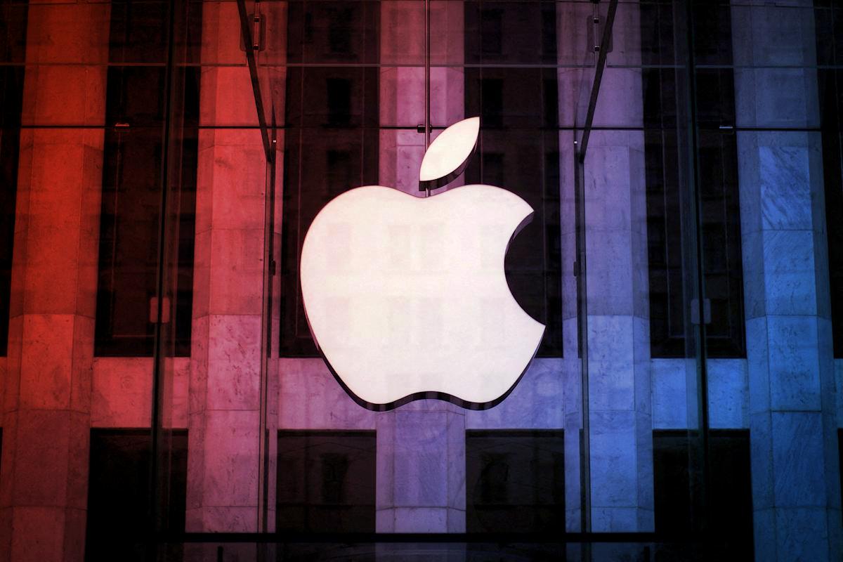 Az Apple botránya: lopott videókból tanította MI-jét — állítják YouTuberek