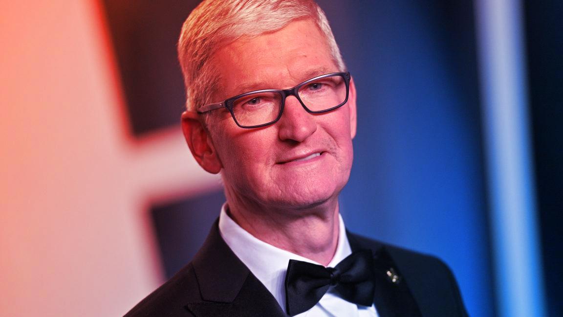 Az Apple trónváltás: John Ternus váltja Tim Cookot