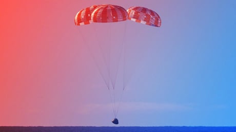 Az Artemis II történelmet írt: épségben hazatért a legénység